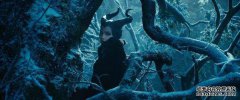 睡觉“匕首”：有一个敌人和五个战斗