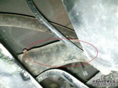 挡风玻璃不知道该如何处理白点。您能